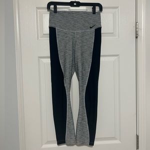 Nike Womens Dri Fit Compression Leggings Gray Black Size M Crop Gym Active